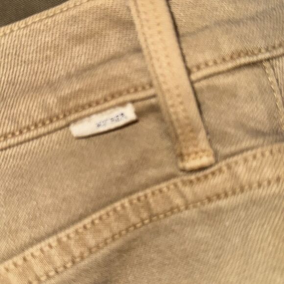 NWOT 258.00 MOTHER
The Stud Finder Sneak Prairie Sand Straight Jean Size 28 - Picture 5 of 5